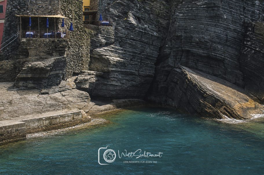 Badestelle in Vernazza in der Cinque Terre an der Ligurischen Küste Italiens