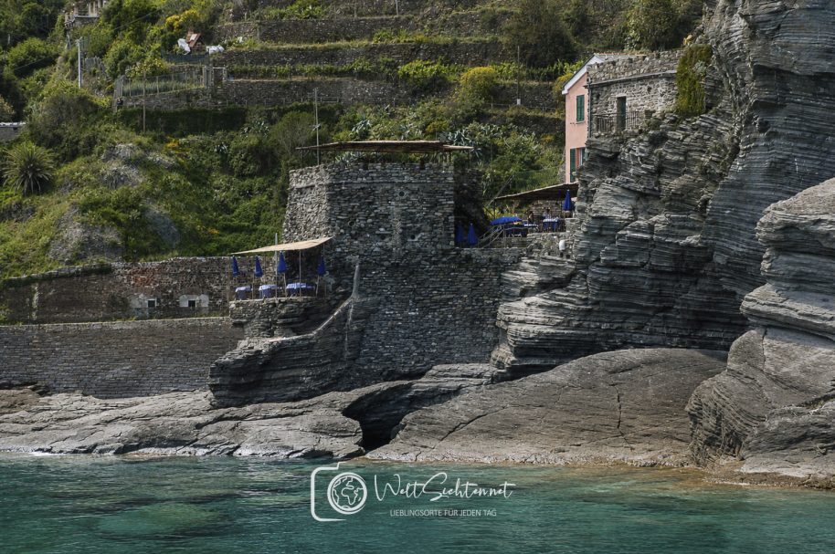 Badestelle in Vernazza in der Cinque Terre an der Ligurischen Küste Italiens